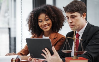 When to Hire a Workers Comp Lawyer